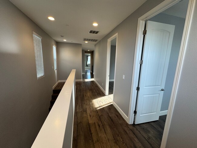 Building Photo - Single family North Natomas home | 3 bedro...