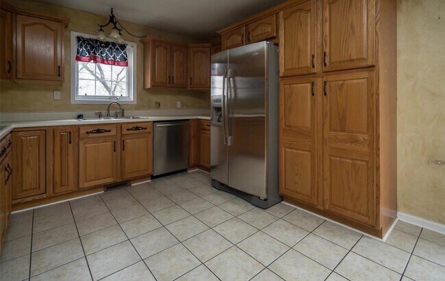 Building Photo - *~*Gorgeous Home, Located in Waynesville*~*