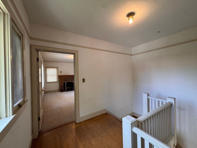 Building Photo - 1029 33rd St