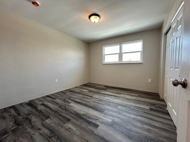 Building Photo - 1740 Ocean Shore Blvd