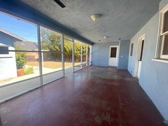 Building Photo - Home for Rent near Orange Circle