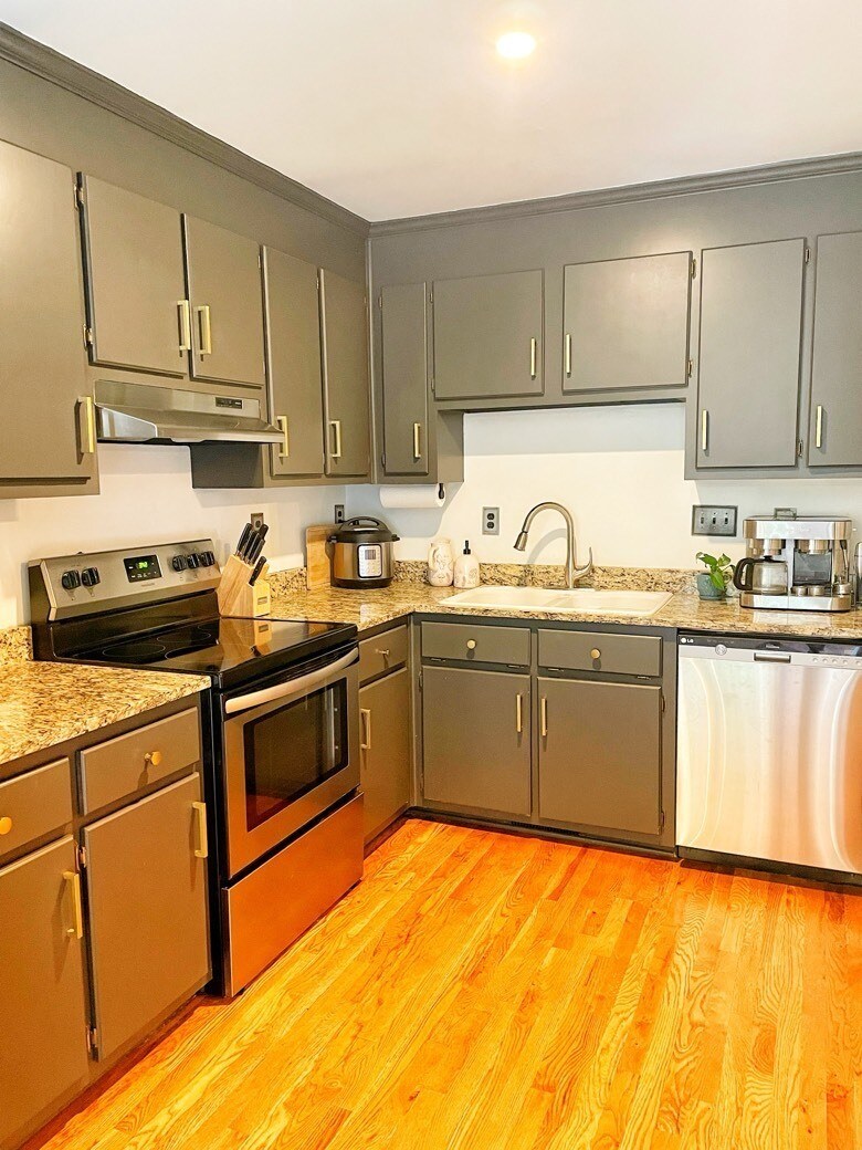 Building Photo - 16 Townes Square Ln