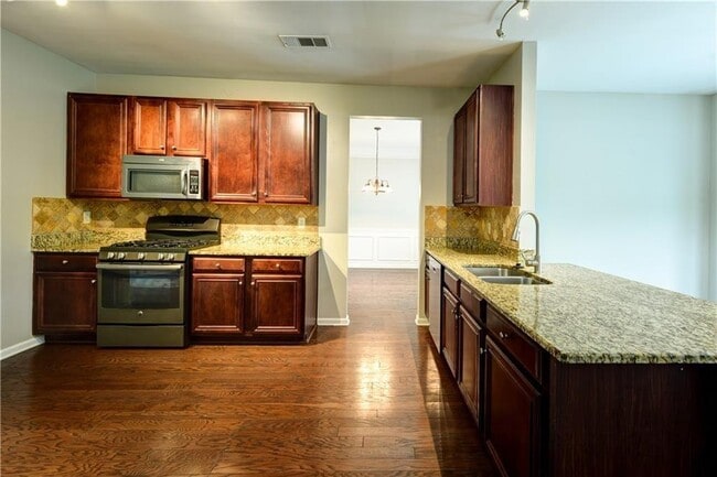 Building Photo - 635 Moonlight Way