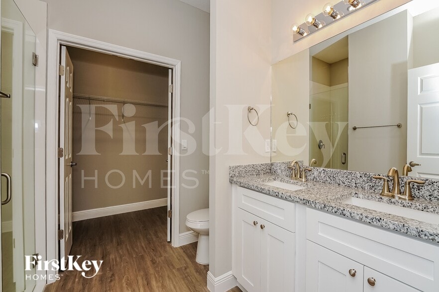 Building Photo - 2867 Tivoli Ave SE