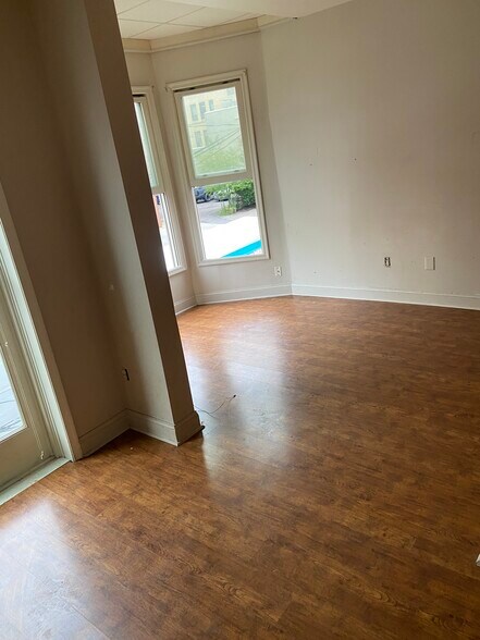 Building Photo - 312 N Washington Ave