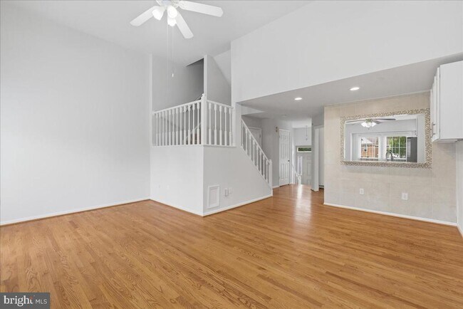 Building Photo - 13937 Middle Creek Pl