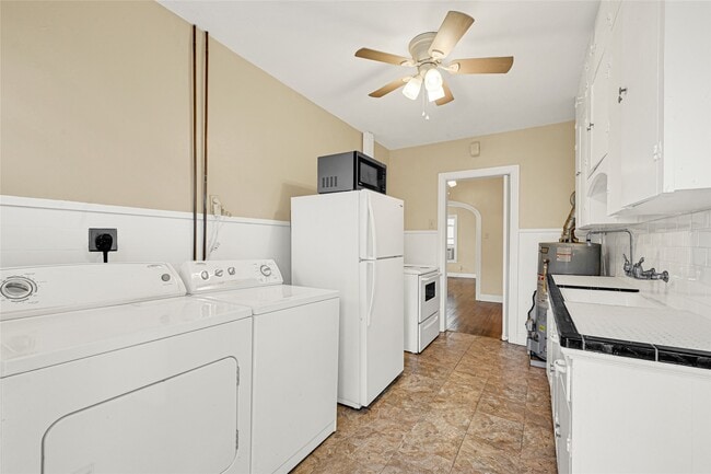 Building Photo - 4304 Pease St