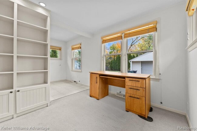 Building Photo - 4516 Robinwood Ave