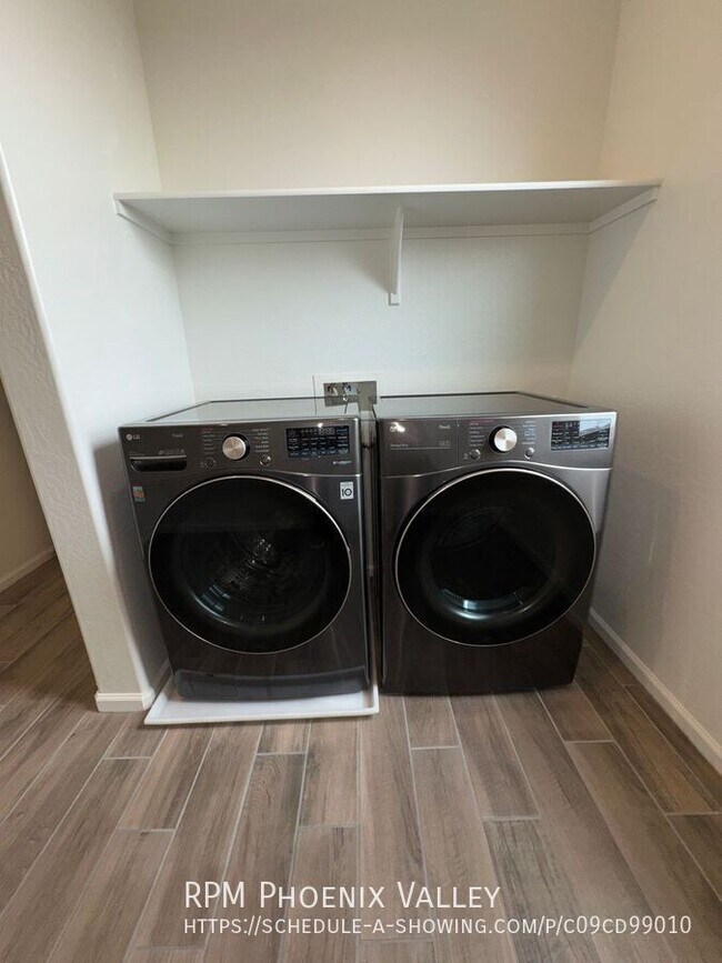 Building Photo - 383 N 157th Ln