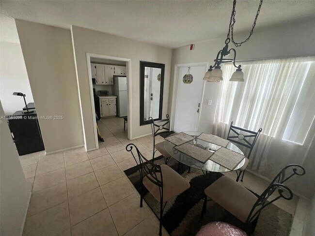 Building Photo - 1440 NW 43 Terrace