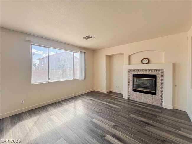 Building Photo - 8913 Kingswood Dr