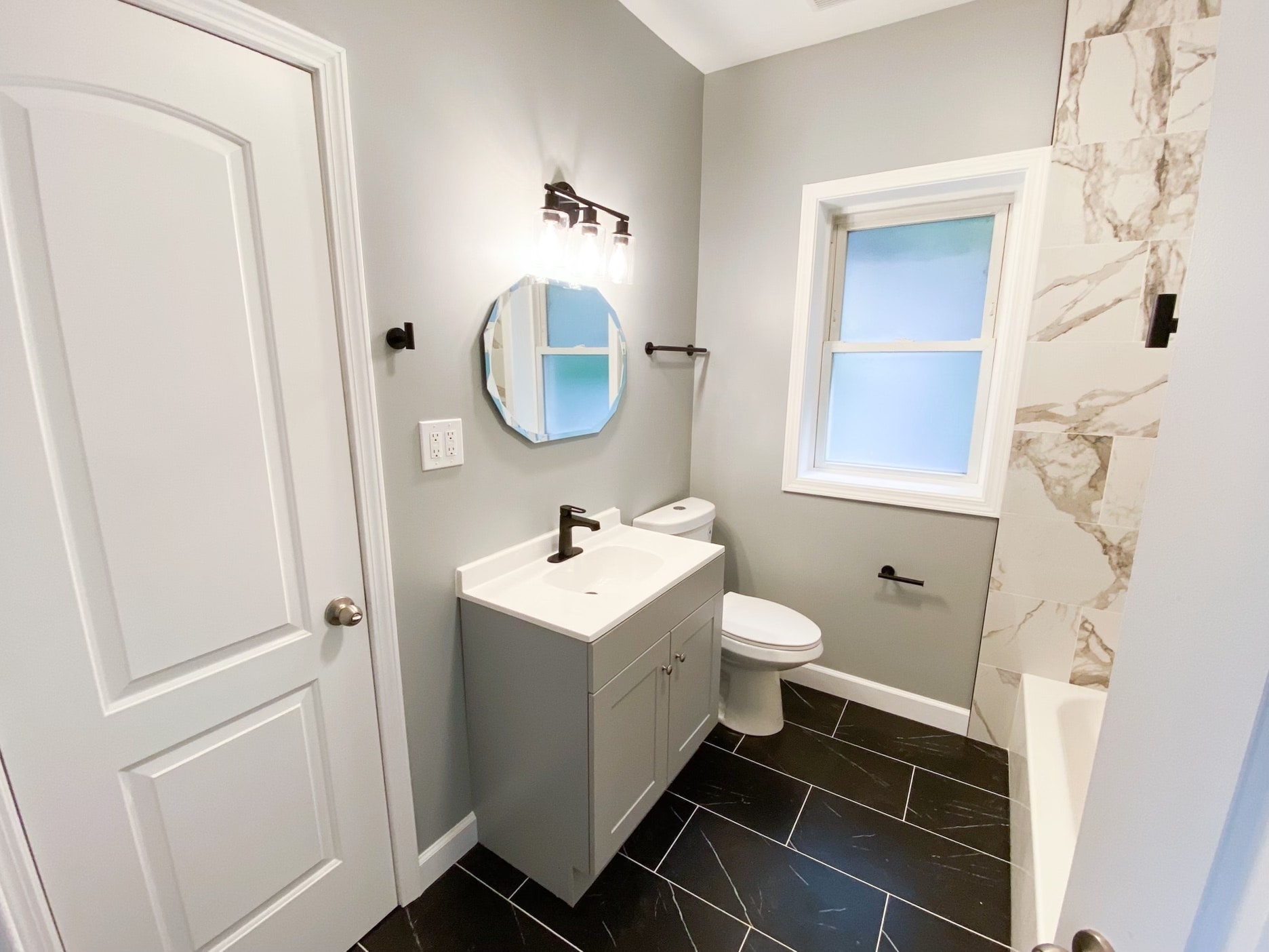 Master Bathroom - 7815 S Kingston Ave