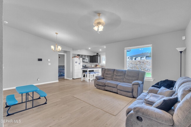 Building Photo - 14557 Desert Poppy Ct