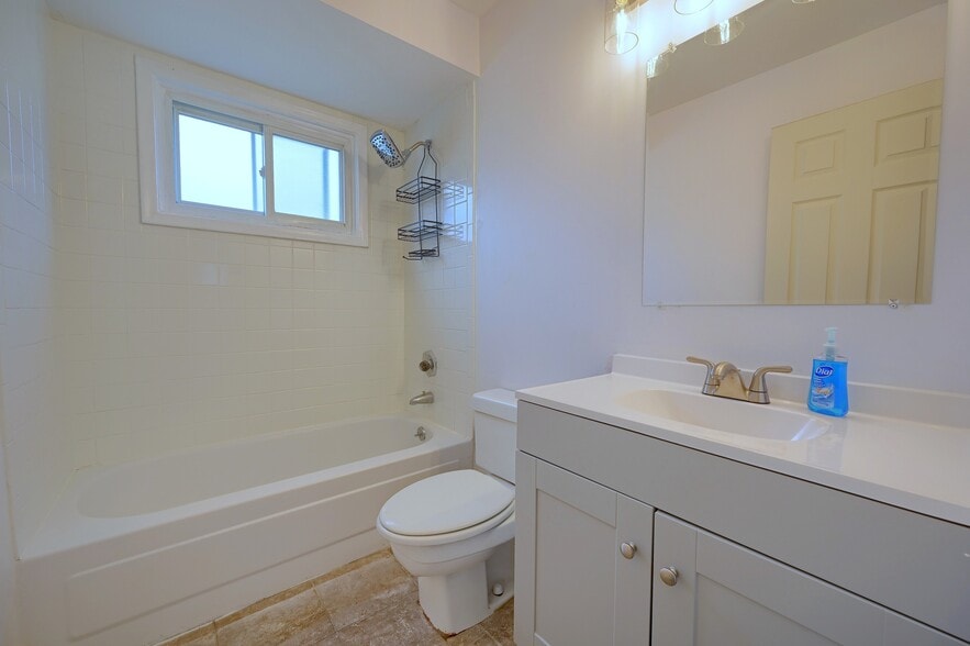 Building Photo - 11134 Superior Ave