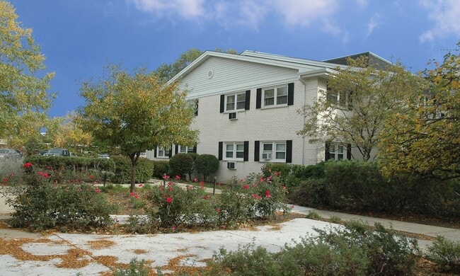 Building Photo - 510 W Eastman St