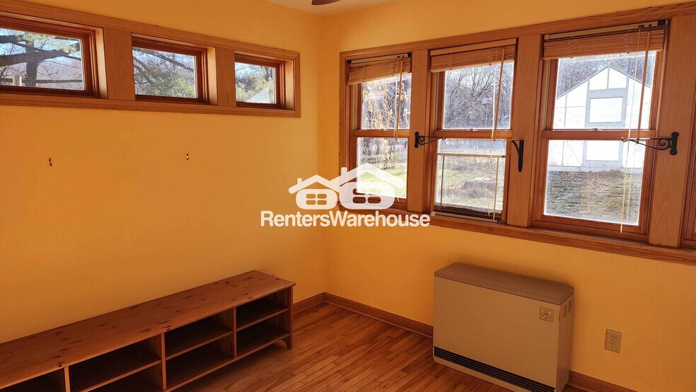 Building Photo - 1134 Rustic Rd 4