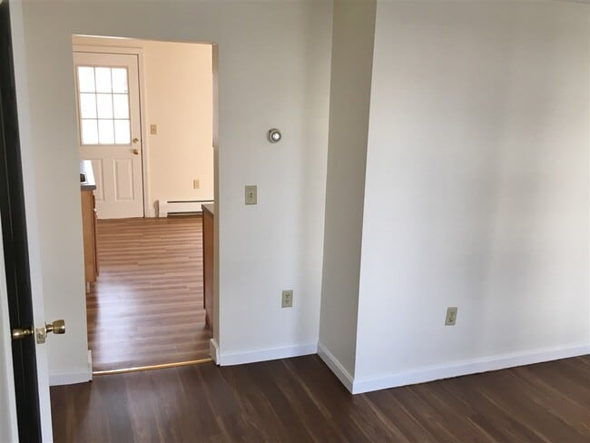 Building Photo - 141 Second St