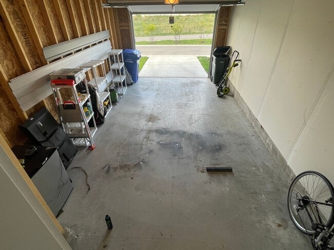 Building Photo - Newly built 2 bed / 2.5 bath townhouse in ...