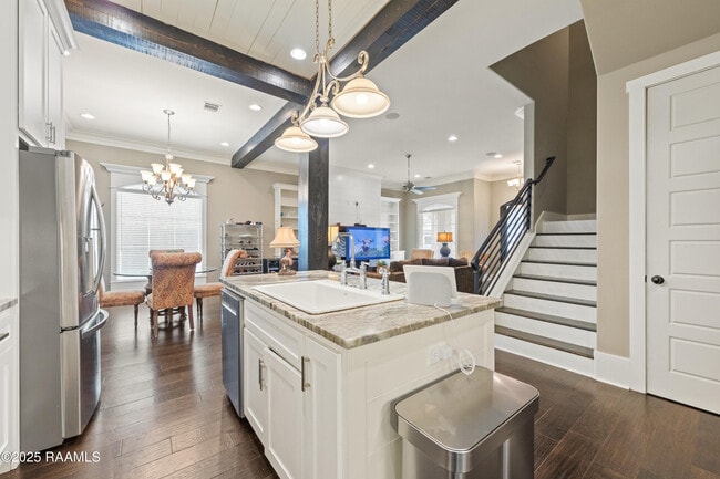 Building Photo - 311 Oats Dr