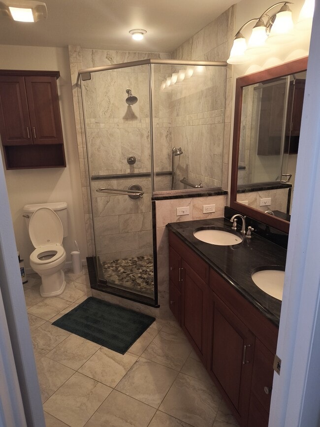 Building Photo - 535 Main St