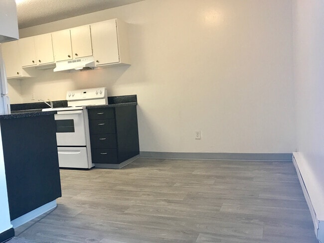 Building Photo - JamesTown Townhouses