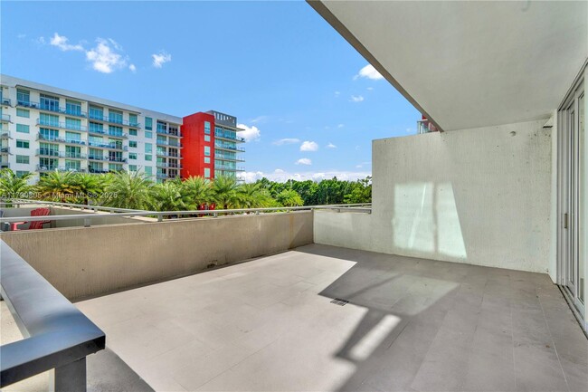 Building Photo - 7825 NW 107th Ave