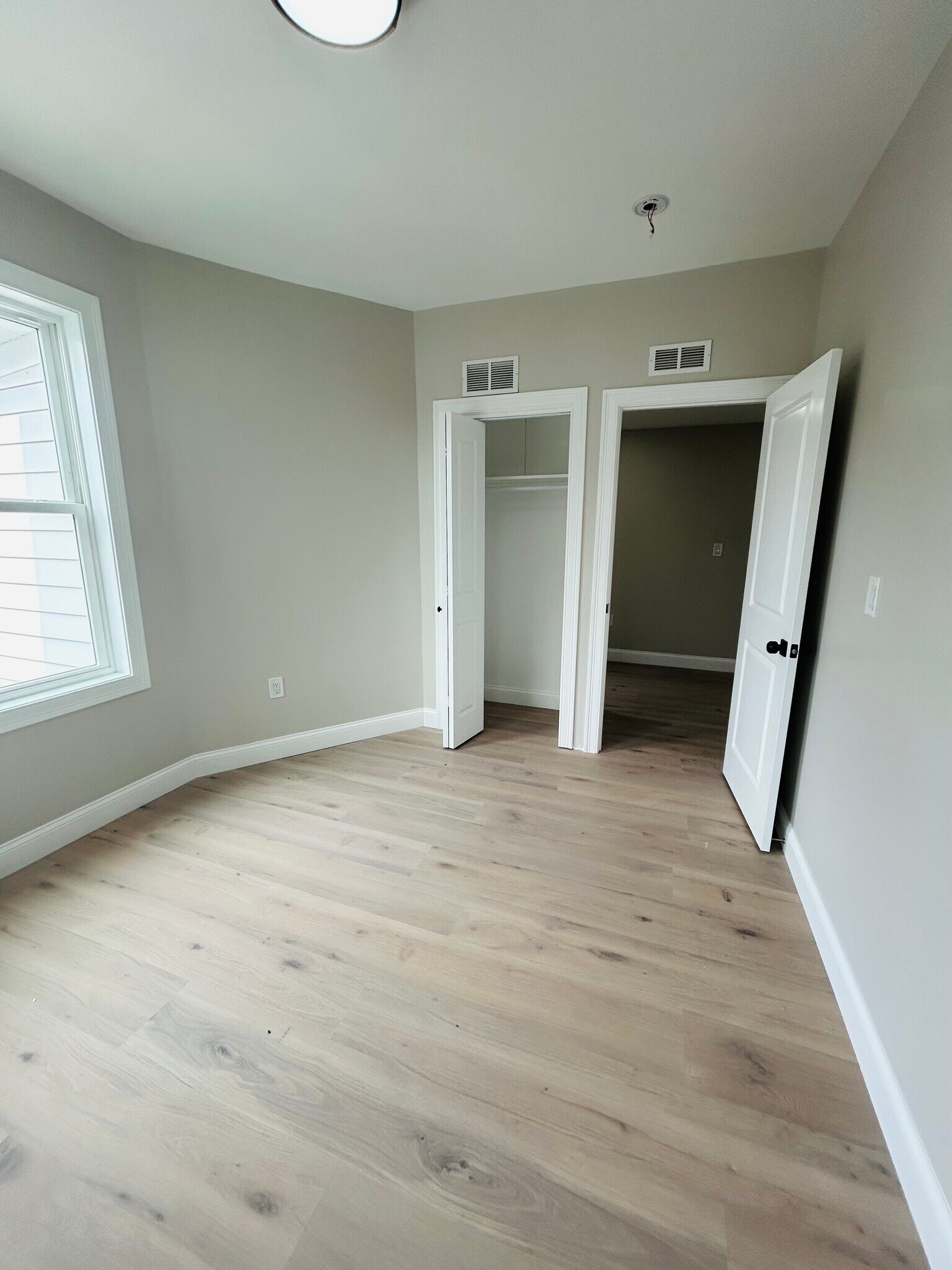 Building Photo - 9 Dennison St