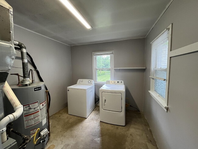 Building Photo - 307 Prairie St