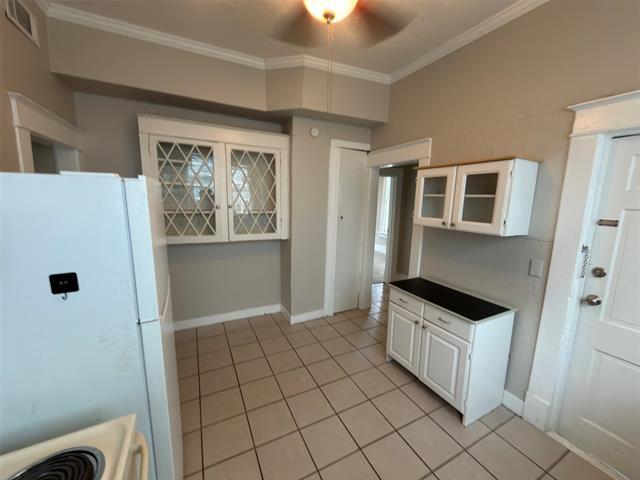 Building Photo - 1019 Sheridan Ave