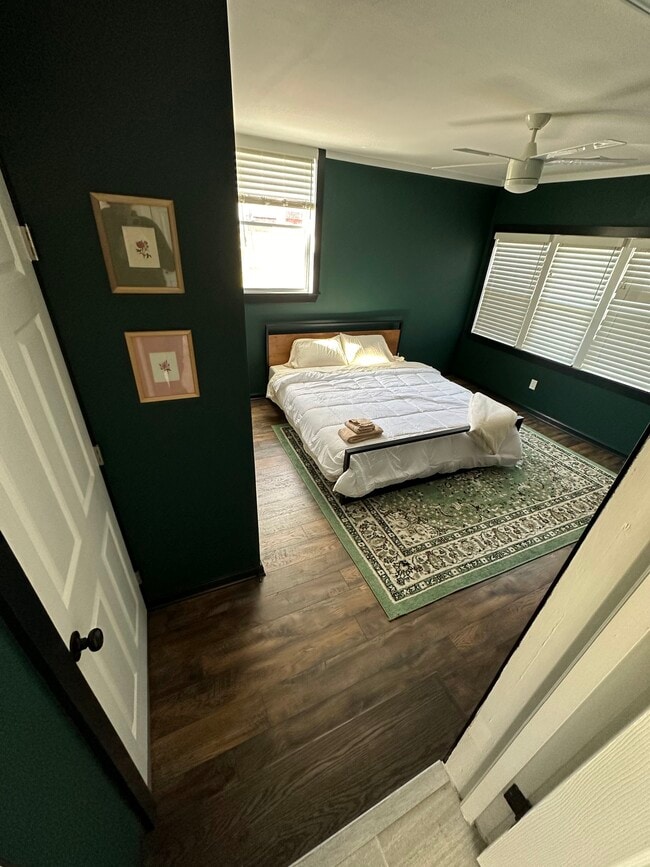 Building Photo - 2828 Emery Dr