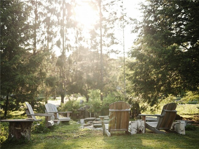 Building Photo - 38 Lake St