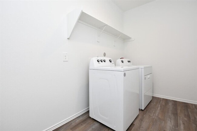 Building Photo - 24311 Saddlestone Green Dr