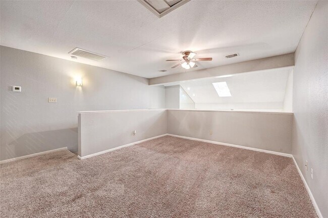Building Photo - 16800 Sugar Pine Dr