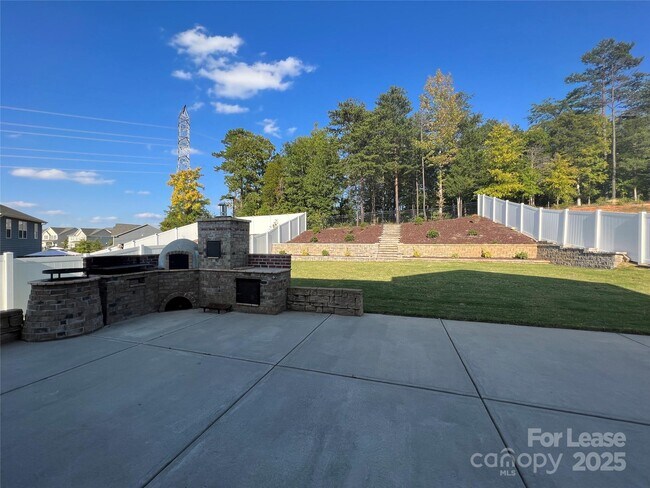 Building Photo - 4032 Huntley Glen Dr