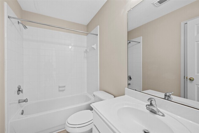 Building Photo - 1111 Blue Leaf Dr