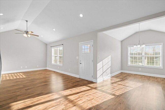 Building Photo - Pristine 3 Bed 2 Bath Home in Dalton