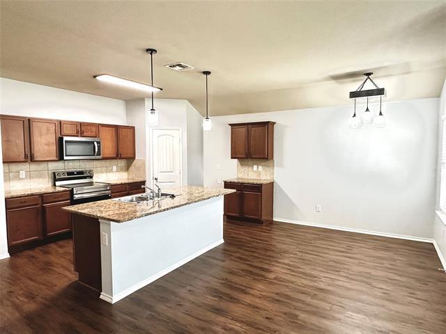 Building Photo - 2134 Shady Glen Trail