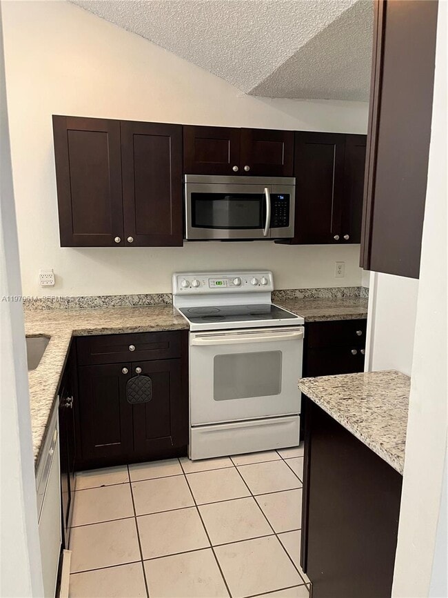 Building Photo - 3816 SW 68th Way