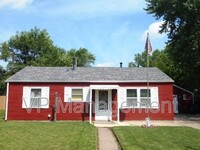 Building Photo - 7420 N Oak St