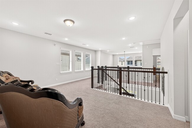 Building Photo - 6638 Albany Forest Ct