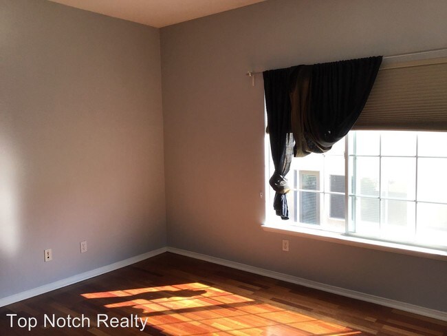 Building Photo - 3 br, 2.5 bath House - 11410 Miro Circle
