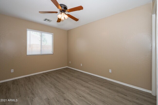 Building Photo - 1843 E Ebony Pl