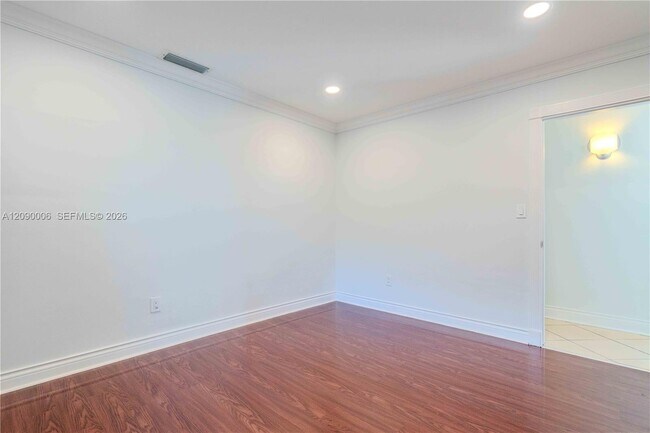 Building Photo - 10241 SW 99th Ave