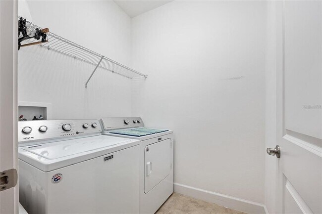 Building Photo - 27 Bay Ct