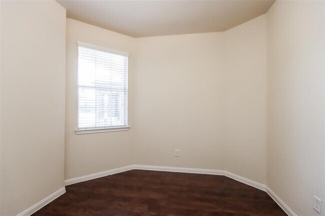 Building Photo - 12335 Dona Lane