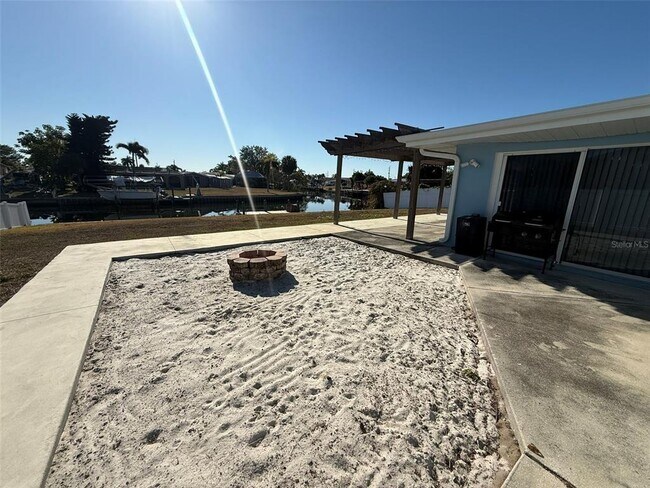 Building Photo - 121 Carlisle Ave NW