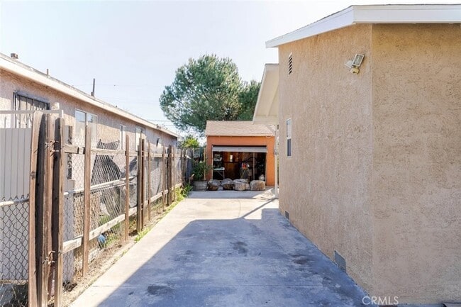 Building Photo - 13716 Judd St