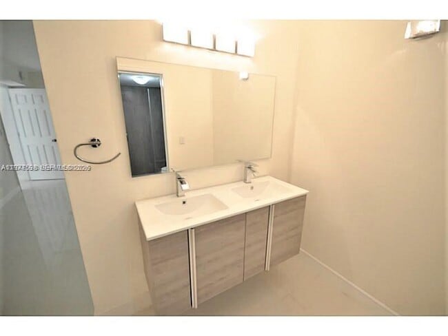 Building Photo - 3571 Magellan Cir