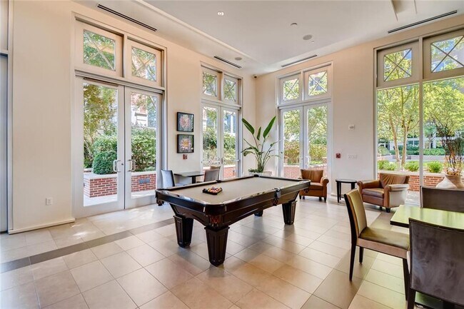 Building Photo - 1820 Peachtree Rd NW