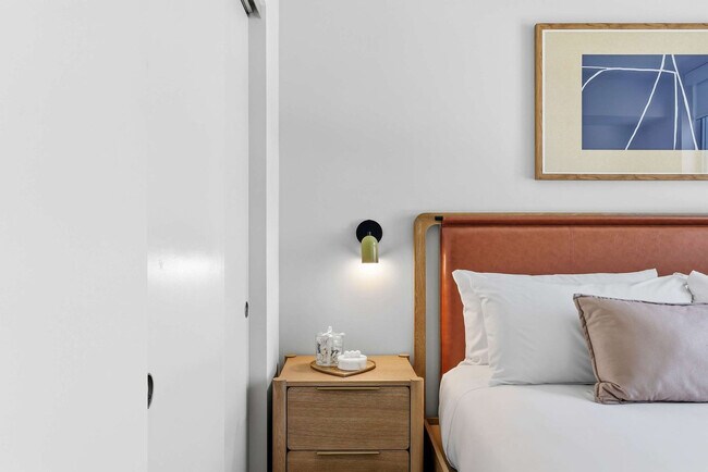 Building Photo - 11 NE 6th St